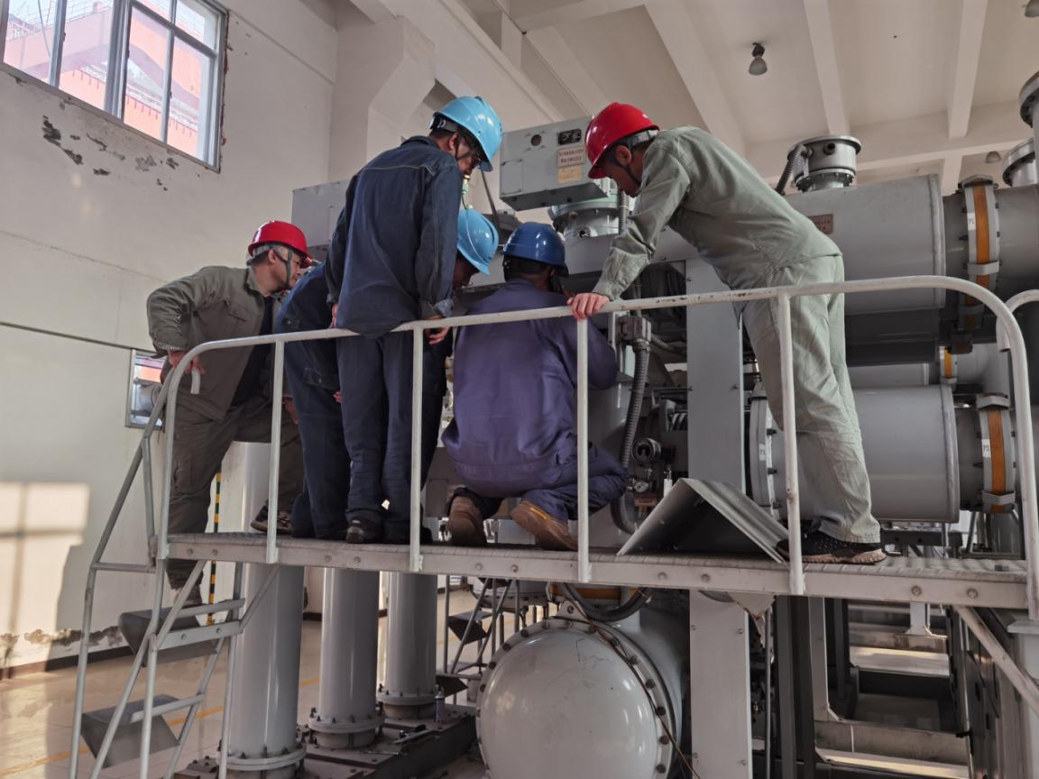 8ea799dfc3a2e9c9a34b21af71c172e