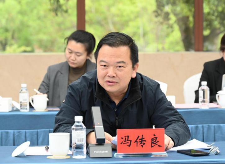 288eb97e1288e1f51e615cea93818d3