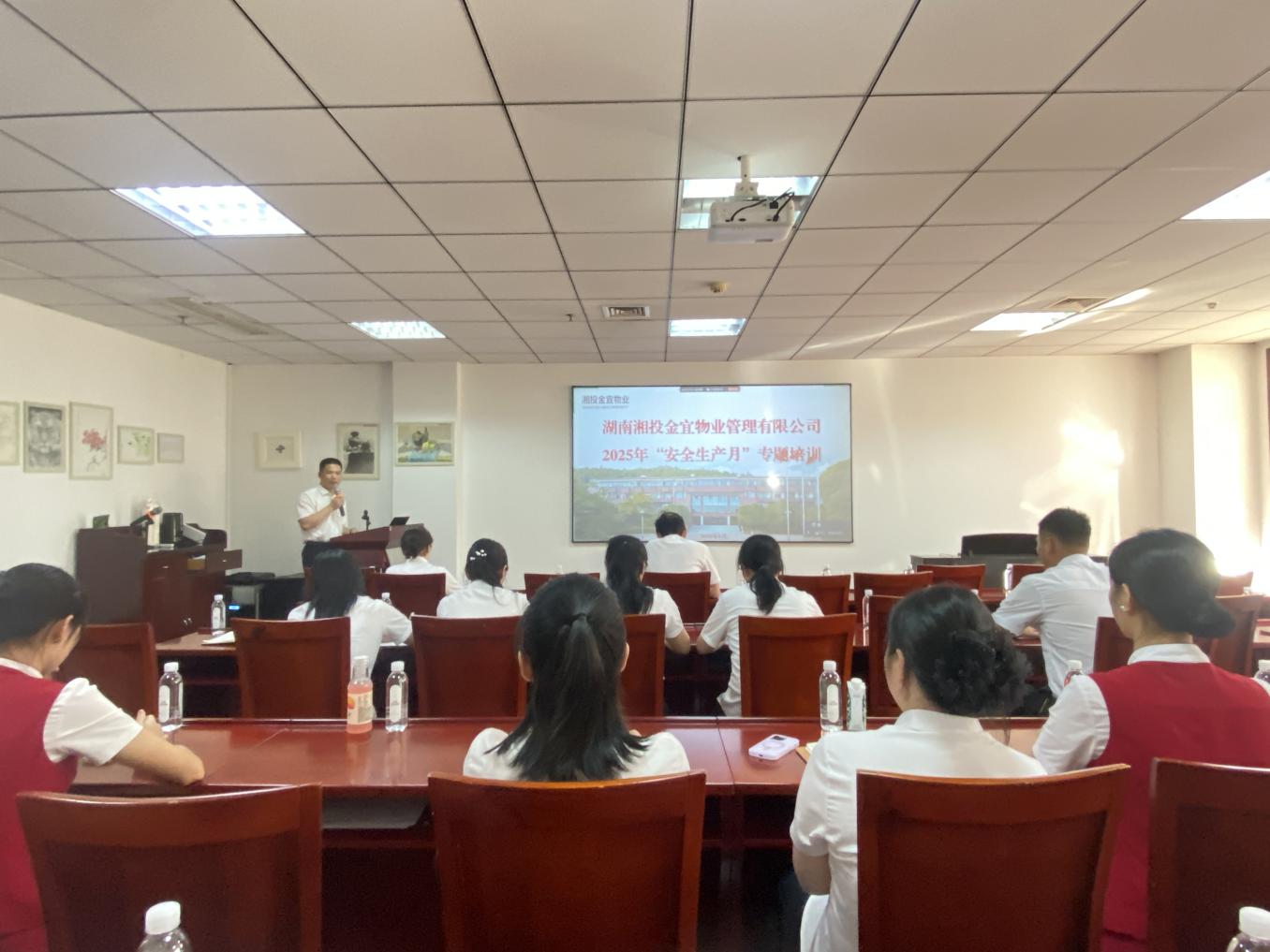 2fbf3c4972d20b7a1994124666e40b7